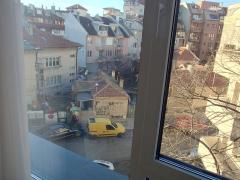 Имоти Варна: Тристаен апартамент под наем, с подземно паркомясто, до ЛИДЪЛ Имоти Варна