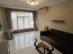 Имоти Варна: Просторен тристаен апартамент в района на Лк Тракия Имоти Варна