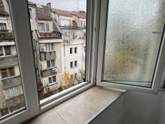 Имоти Варна: Просторен тристаен апартамент в района на Лк Тракия Имоти Варна