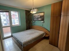 Имоти Варна: Просторен тристаен апартамент в района на Лк Тракия Имоти Варна