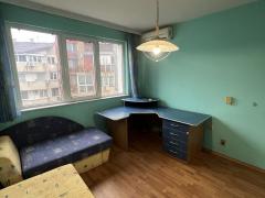 Имоти Варна: Просторен тристаен апартамент в района на Лк Тракия Имоти Варна