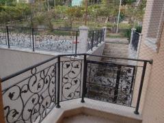 Имоти Варна: Двустаен апартамент под наем в район Бриз, втора линия Имоти Варна